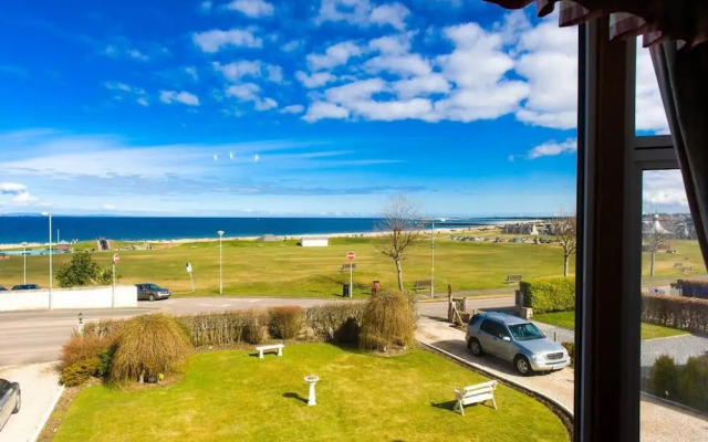 The Wetherby Sea-View House