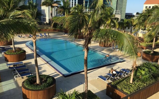 Lyx Suites at One Broadway in Brickell
