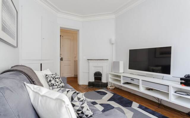 River Seine - Notre Dame Apartment