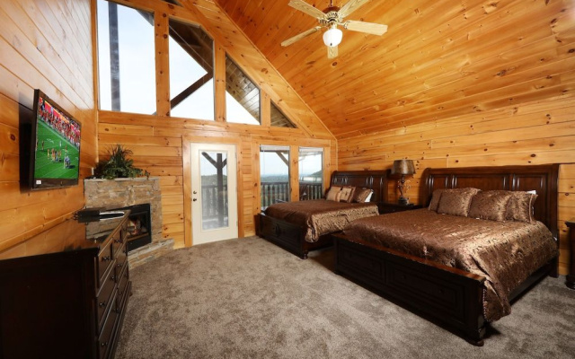 Majestic Mountain Lodge