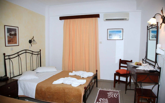 Nikolas Hotel