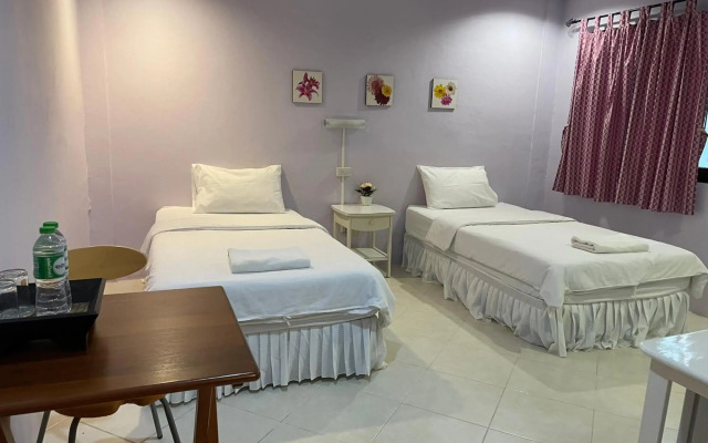 Nawaporn Place Guesthouse
