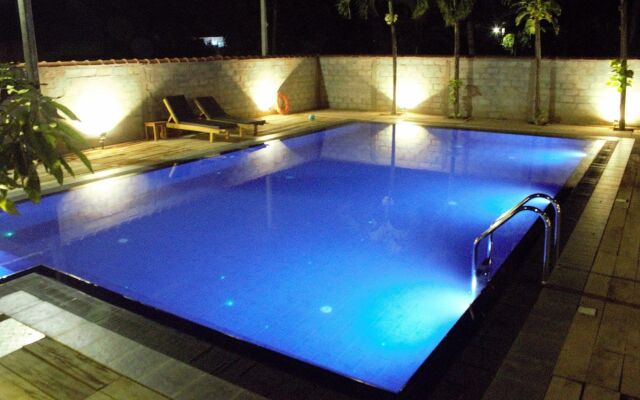 Villa Shade