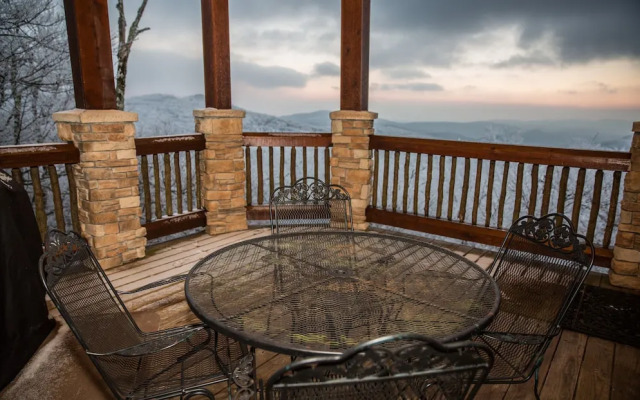 Scarboro - 7 Br Home