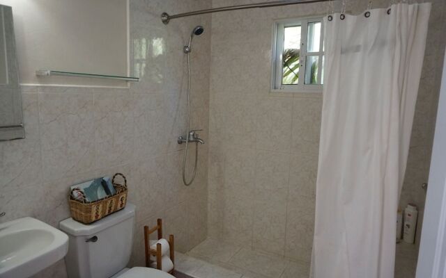 Baoba Breeze Bed & Breakfast