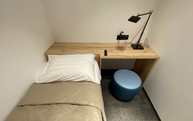 Sleep Lounge Terminal D - Hostel