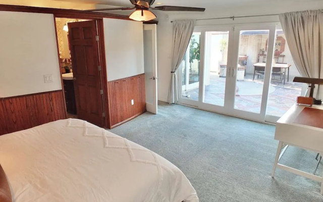 The Belmont Beach Bungalow Pool & Hot Tub!