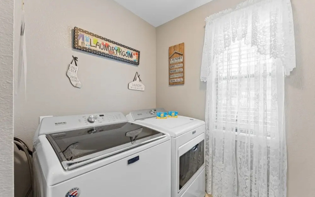 Dream Weaver 2 Bedroom Condo by RedAwning