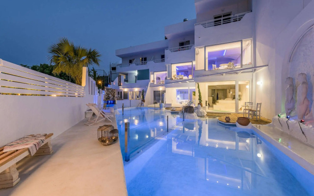 Kouros Home Hotel