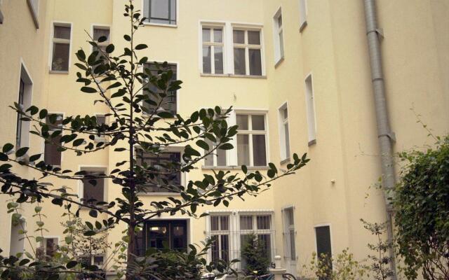 Old Town Apartments Schönhauser Allee Berlin