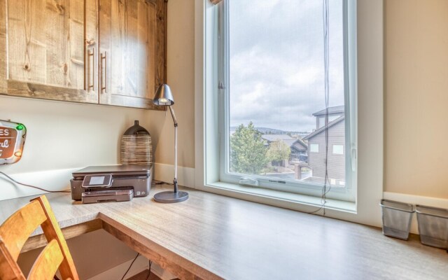 Deschutes Landing at the Old Mill Riverfront