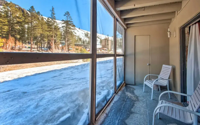 Walk to Ski Lift & Village: Lovely Kirkwood Condo!