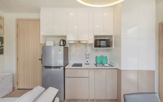 One bedroom Palmetto Condo Karon A608