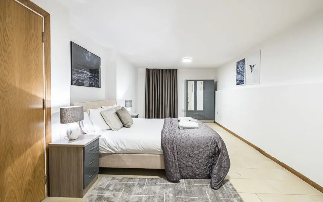 Laystall Apartment
