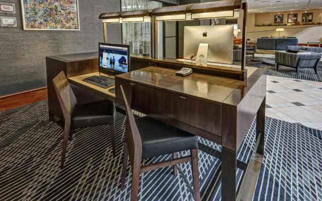 Hilton Knoxville Airport