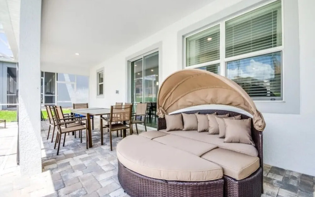 Champions Gate 6 Bedroom Villa by Redawning