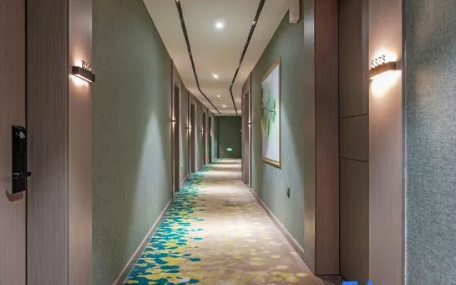 Vienna Classic Hotel (Fuzhou North Railway Station Plaza)
