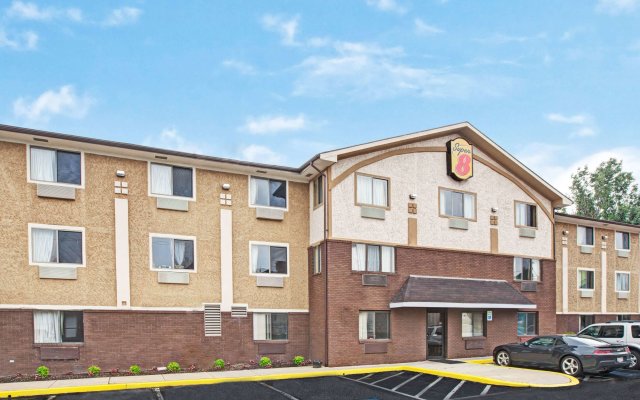 Super 8 by Wyndham Baltimore/Essex Area