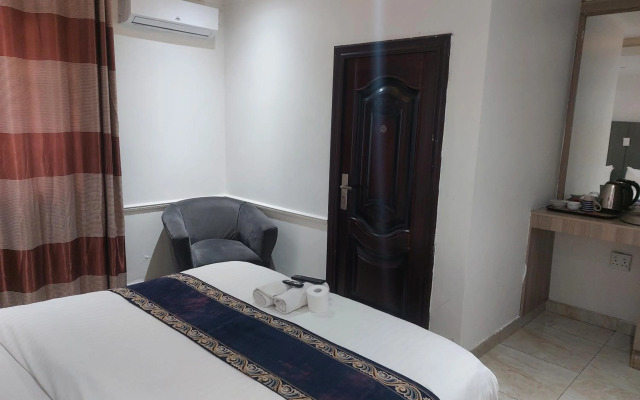 Gold Crown international Hotel