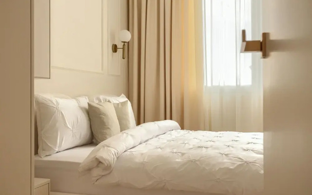 ARI - AFI Mall Luxurious Apartments