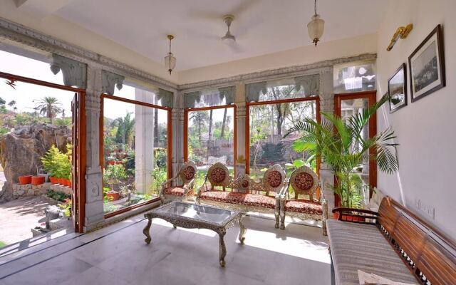OYO 6549 Hotel Gorbandh