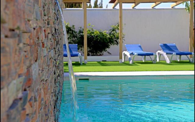 Bungalow La Roa V, con piscina compartida