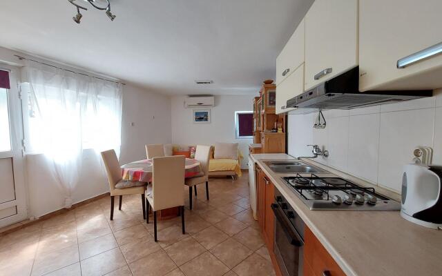 Apartments Ineska in Dramalj (Crikvenica)