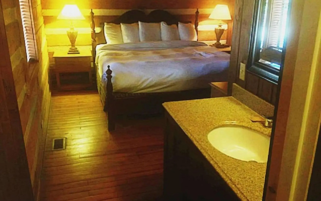 The Smokehouse Lodge and Cabins
