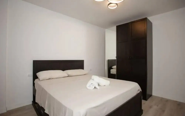 The Luxury Garden Apartment