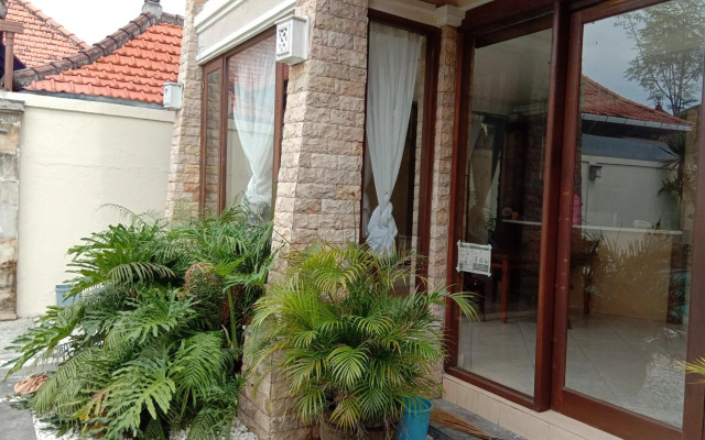 Loven Sanur Guest House