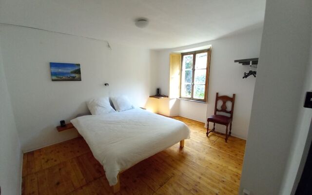 Room in Guest Room - Cavergno - Casa Coerente