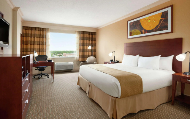 DoubleTree by Hilton Hotel Dallas – Love Field