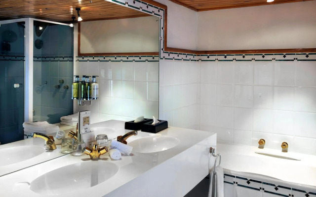 Grande Roche Hotel