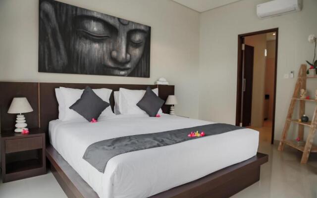 Villa 66, 5 min walk to Double 6 beach