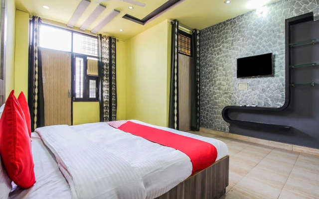 Oyo 24075 Galaxy Guest House