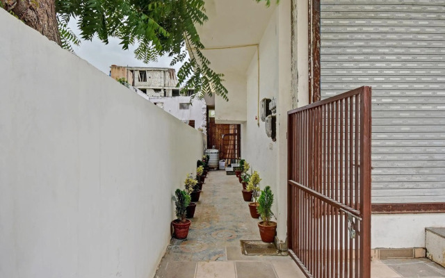 Flagship 92422 Hotel Ansh Plaza