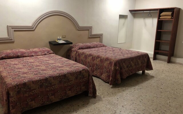 Hostal Plaza Jacona