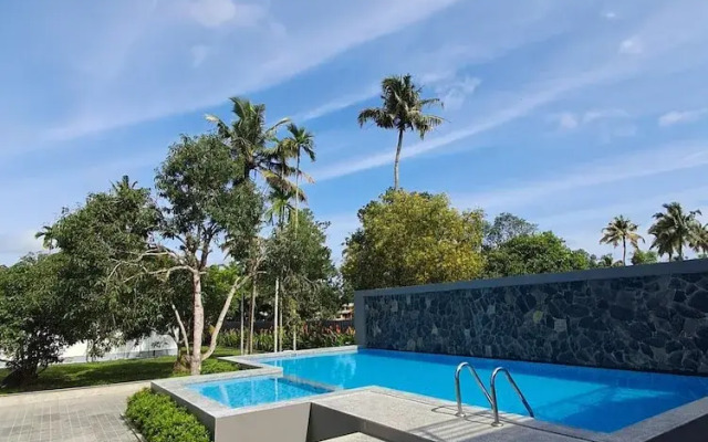 Palmgrove Lake Resort