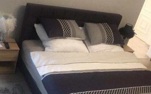 Studio apartman Ana