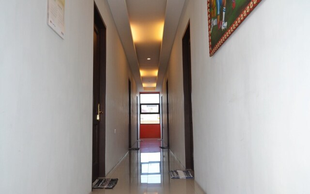 ZEN Rooms Basic Kupang Baru