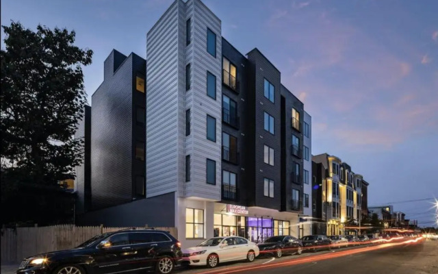 Sonder — Frankford Flats