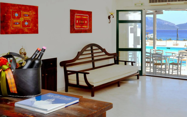 Keros Art Hotel