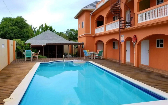 Sea View Apartments Negril