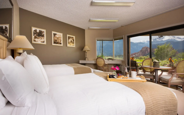 Garden of the Gods Resort and Club