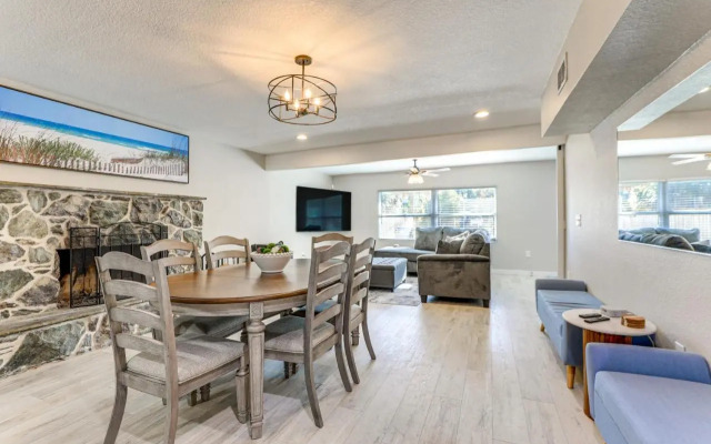 Saltwater Pool & Putting Green: Bradenton Oasis
