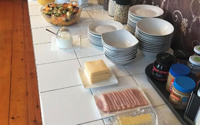 Hulmes Court Bed & Breakfast
