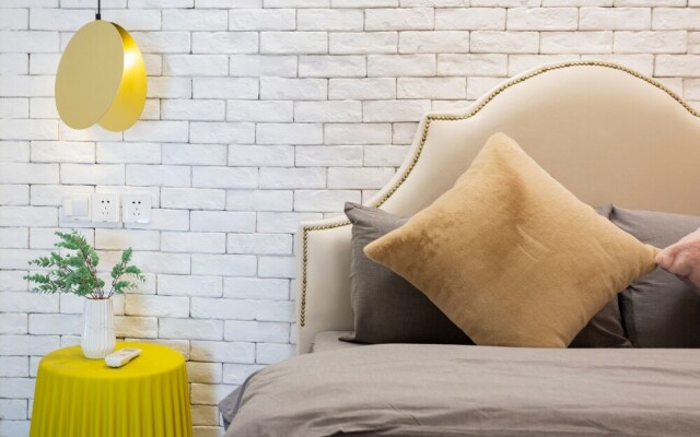 StarHome West Nanjing Road Branch