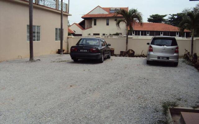 Abang Adik Service Suite Hotel Melaka