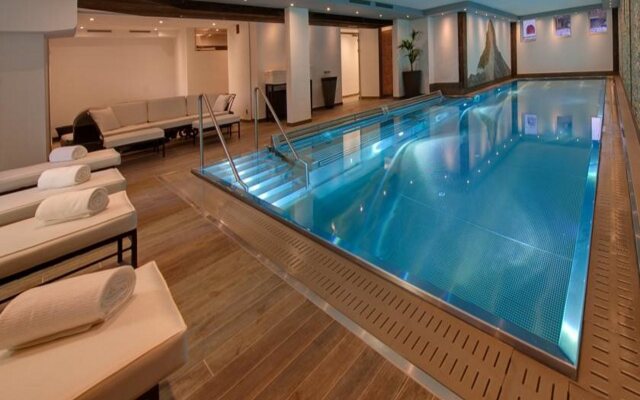 SCHLOSS Zermatt - CBD & Adaptogenic Spa and Sport Hotel