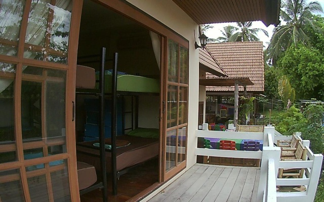 Vagabond - Hostel – Outside – Koh Phangan